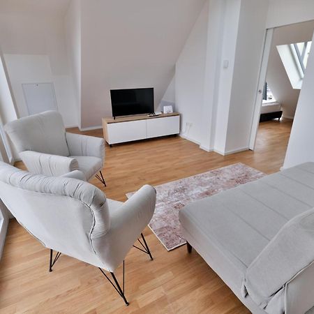 Vienna Lotus Apartments Luaran gambar