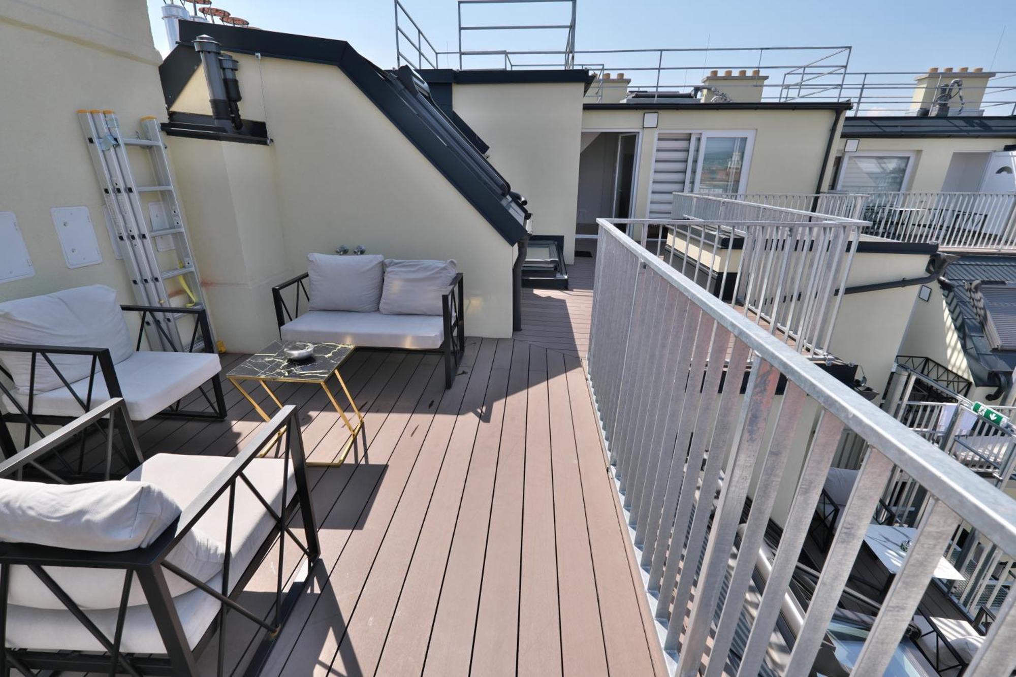 Vienna Lotus Apartments Luaran gambar